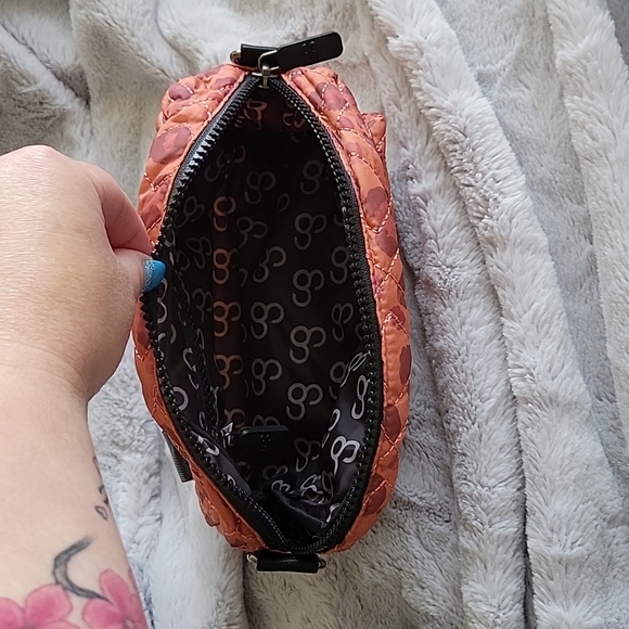 Beautiful Camp Gladiator Orange Leopard Print Crossbody/Belt Bag 🐆 - Picture 6 of 13